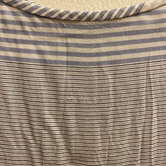 W&W ONCE LOFT Mixed Stripe Ruffle Sleeve Button Back Top - Picture 4 of 4